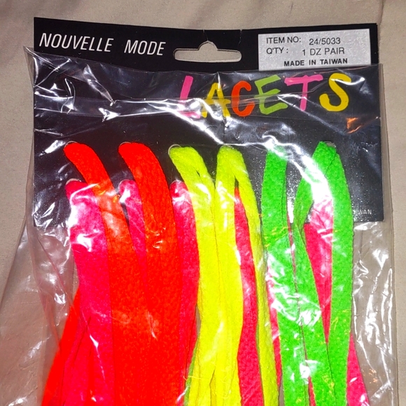 Vintage 1980s New Fashion Neon Thin Shoe Laces 12 count Bundle - Picture 3 of 3